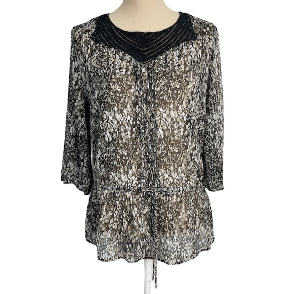 Top blouse Sheer Animal print Sz L. 3/4 Sleeves.